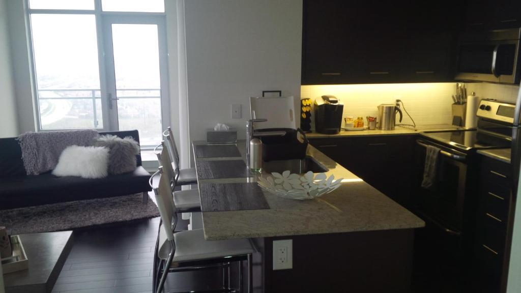 Square One Fully Furnished Suite Mississauga Oda fotoğraf