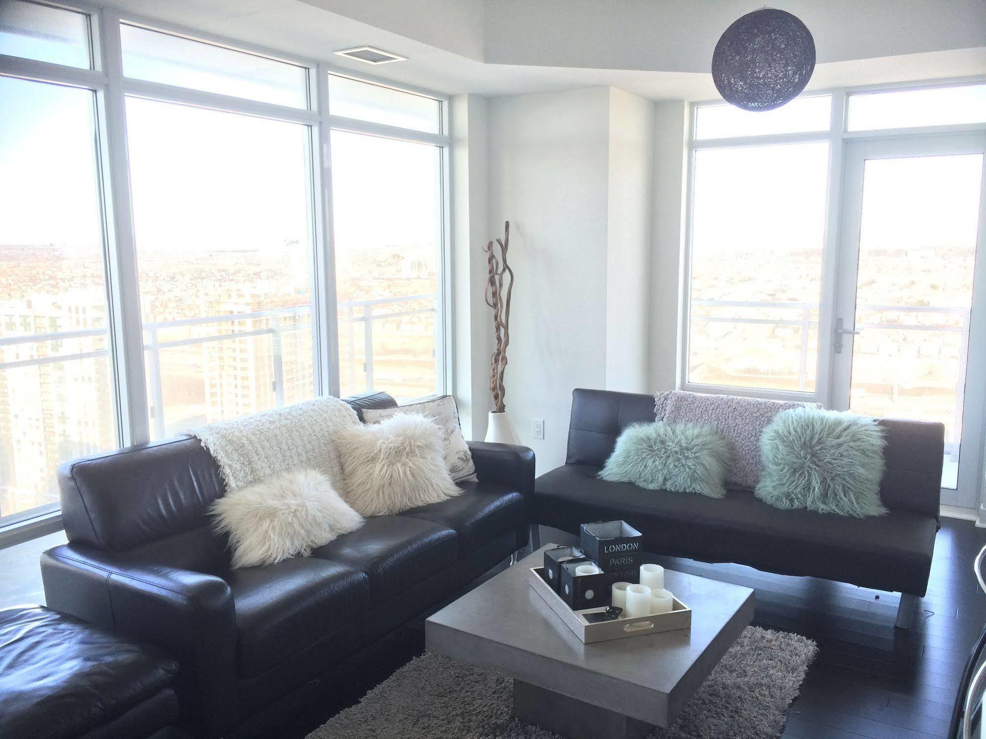 Square One Fully Furnished Suite Mississauga Dış mekan fotoğraf